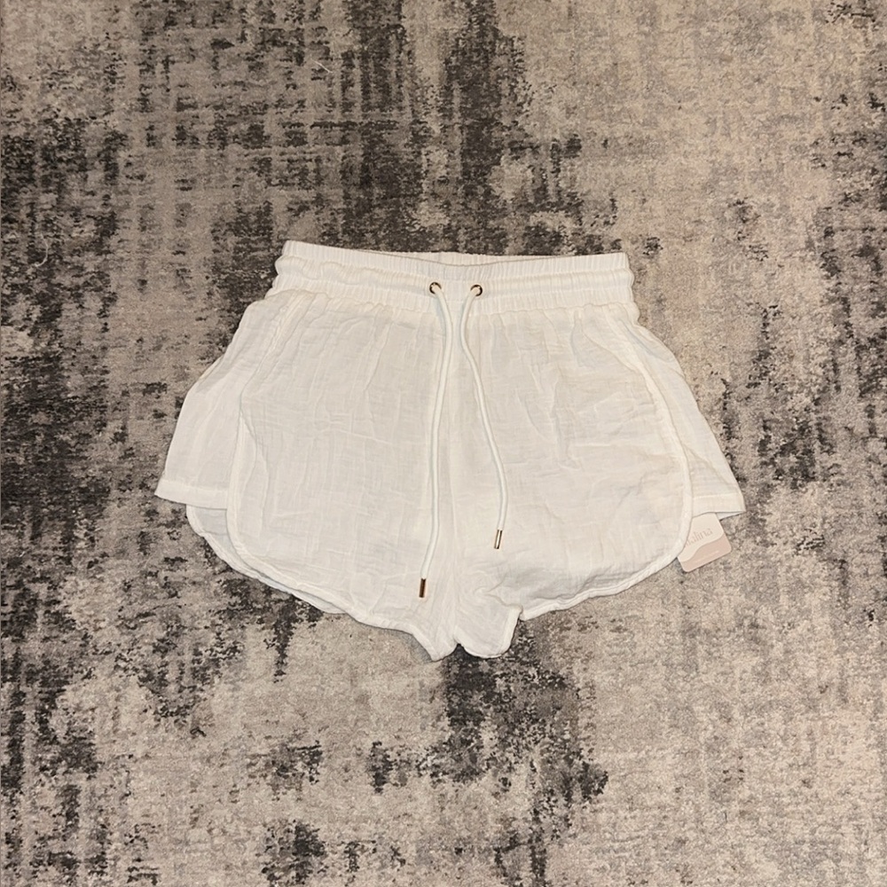 White cotton shorts